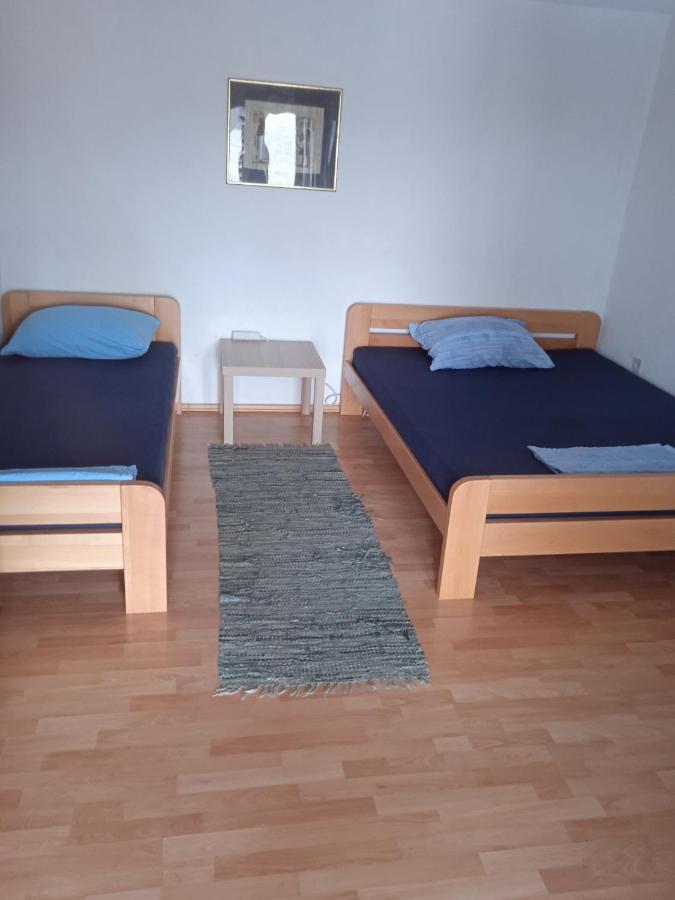 Apartment And Rooms Barbaric نيوم المظهر الخارجي الصورة
