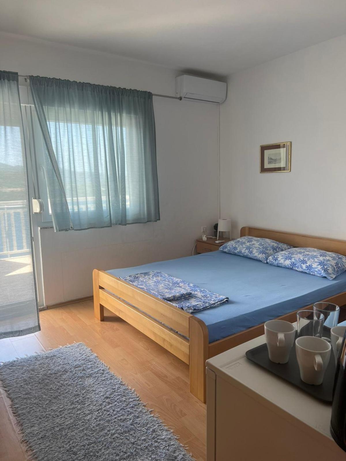 Apartment And Rooms Barbaric نيوم المظهر الخارجي الصورة