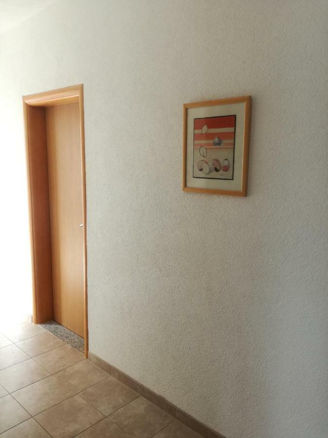 Apartment And Rooms Barbaric نيوم المظهر الخارجي الصورة