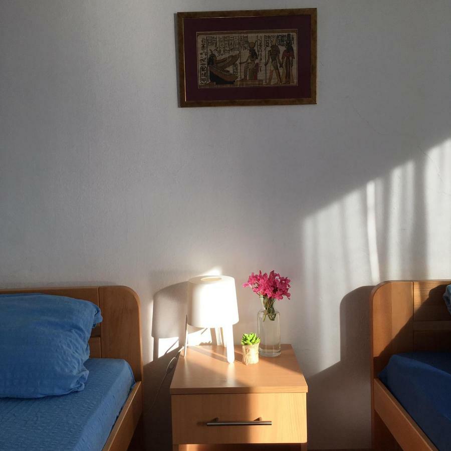 Apartment And Rooms Barbaric نيوم المظهر الخارجي الصورة